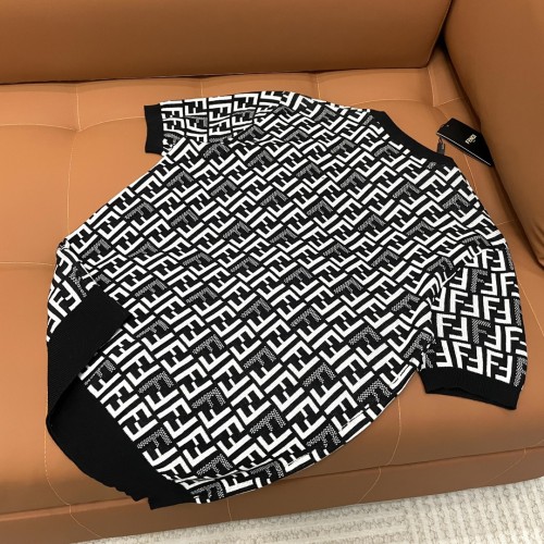 人気No1★ 2025 フェンディ 新作 半袖Tシャツ 偽物