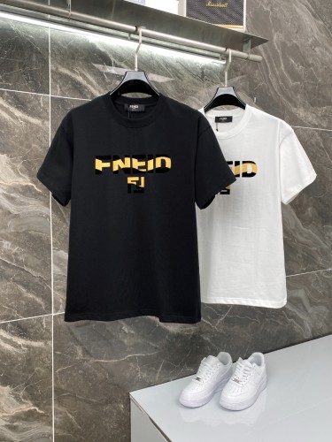 希少♪限定 2025 フェンディ 新作 半袖Tシャツ スーパーコピー