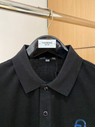 人気急上昇新作 2025 フェンディ 新作 半袖Tシャツ スーパーコピー