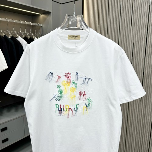 使い勝手良 2025 バーバリー 新作 半袖Tシャツ 偽物