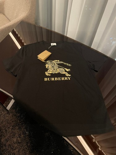 肌触り最高な 2025 バーバリー 新作 半袖Tシャツ 偽物 2色