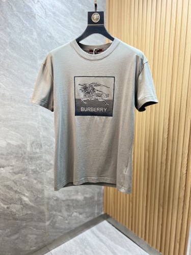 人気No1 2025 バーバリー 新作 半袖Tシャツ コピー 2色