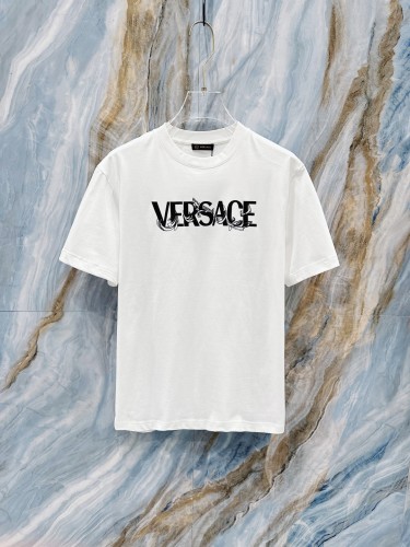完売必至 ★ 2025 ヴェルサーチェ 新作 半袖Tシャツ 偽物