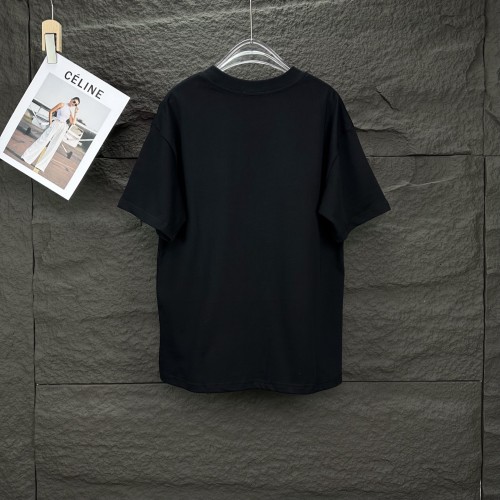 希少♪限定 2025 プラダ 新作 半袖Tシャツ 偽物