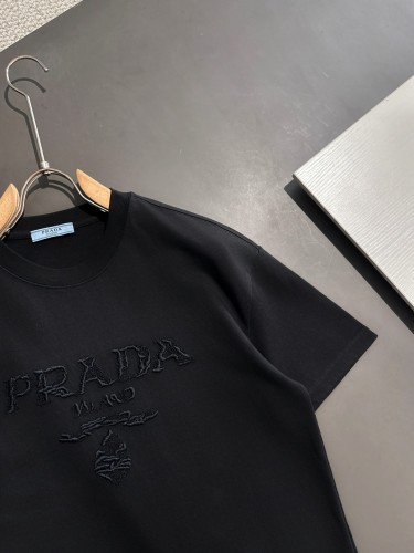 絶対欲しい！2025 プラダ 新作 半袖Tシャツ コピー