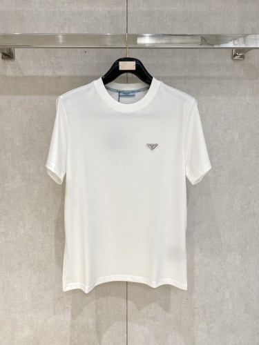 即発送！2025 プラダ 新作 半袖Tシャツ スーパーコピー