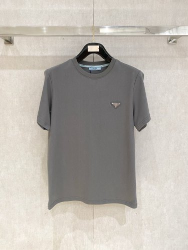 超希少！ 2025 プラダ 新作 半袖Tシャツ スーパーコピー