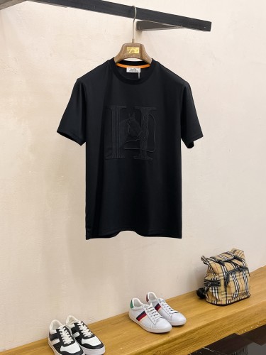 人気急上昇 2025 エルメス 新作 半袖Tシャツ コピー