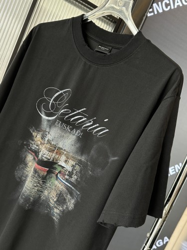 絶対欲しい！2025 バレンシアガ 新作 半袖Tシャツ スーパーコピー