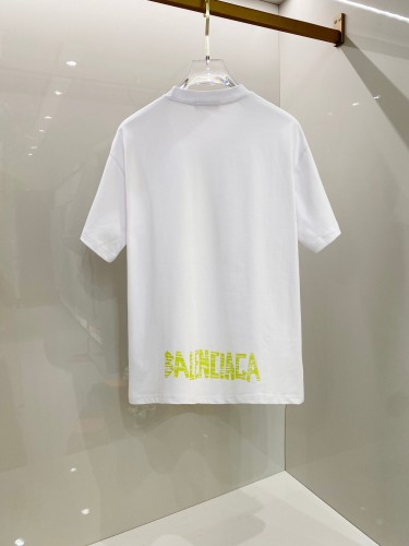 一目惚れ♪ 2025 バレンシアガ 新作 半袖Tシャツ コピー