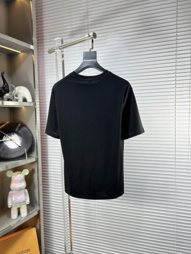 一目惚れ♪ 2025 セリーヌ 新作 半袖Tシャツ スーパーコピー
