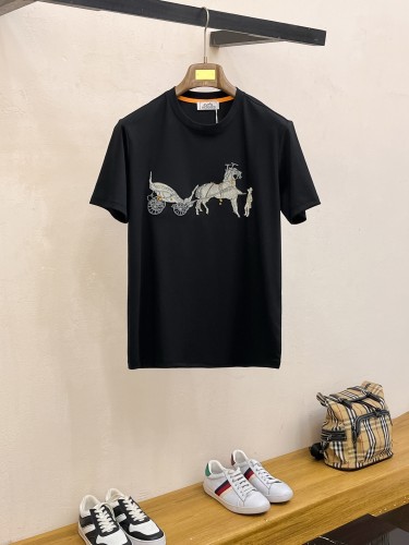 お洒落  2025 エルメス 新作 半袖Tシャツ 偽物