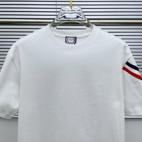 定番人気！2025 モンクレール 新作 半袖Tシャツ 偽物