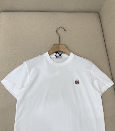 争奪戦 2025 モンクレール 新作 半袖Tシャツ コピー
