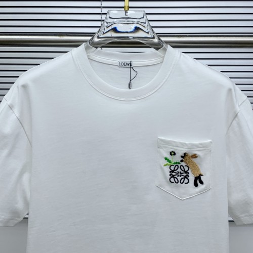 世界中で大人気♪ 2025 ロエベ 新作 半袖Tシャツ 偽物