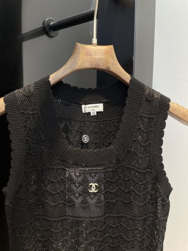 完売前に！2025 シャネル 新作 チョッキ着 コピー