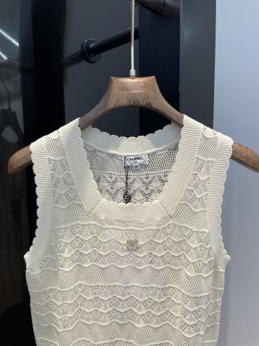 争奪戦 2025 シャネル 新作 チョッキ着 偽物