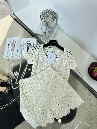 激安価格！2025 ディオール 新作 セットアップ スーパーコピー