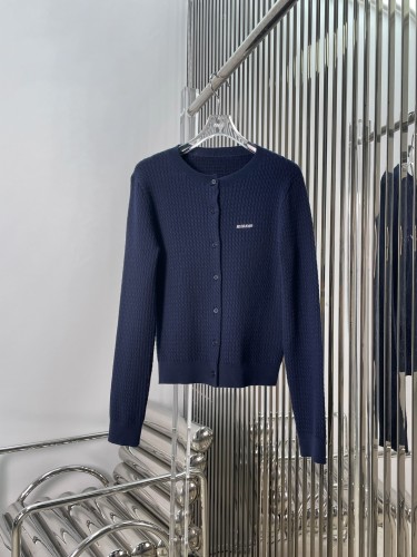 使い勝手良し 2025 ミュウミュウ 新作 ニット スーパーコピー