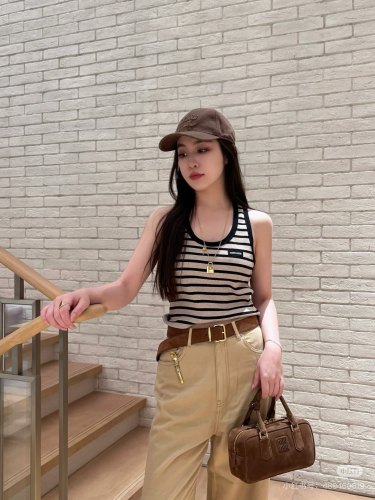 日本未入荷 2025 ミュウミュウ 新作 ジーンズ コピー