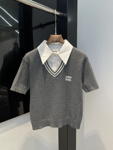 完売必至 ★ 2025 ミュウミュウ 新作 半袖Tシャツ 偽物