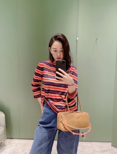 日本未入荷 2025 プラダ 新作 ニット 偽物