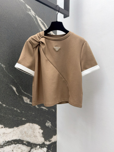 使い勝手良し 2025 プラダ 新作 セットアップ スーパーコピー