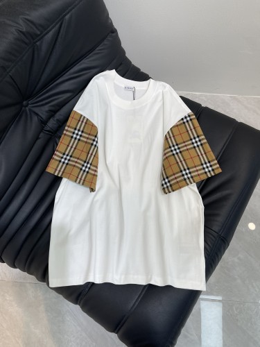 すぐ届く 2025 バーバリー 新作 半袖Tシャツ 偽物 2色