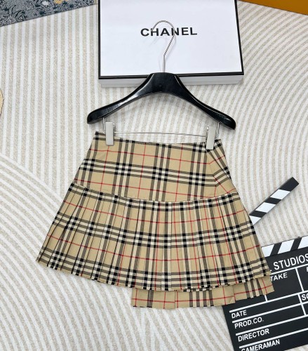 【使い勝手抜群】2025 バーバリー 新作 スカート 偽物