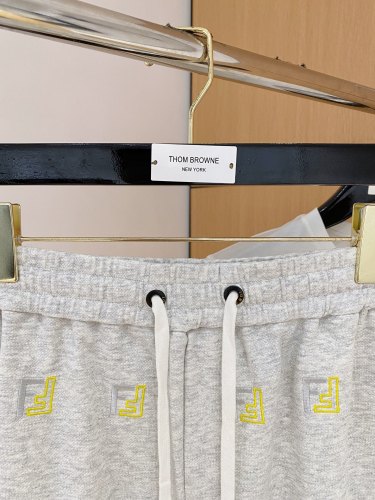 入手困難！ 2025 フェンディ 新作 ショートパンツ 偽物