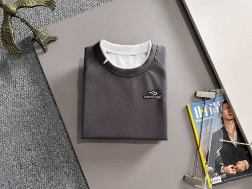 即発送！2025 バレンシアガ 新作 パーカー 偽物