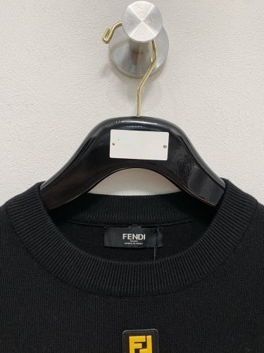 ☆超人気☆ 2025 フェンディ 新作 ニット スーパーコピー