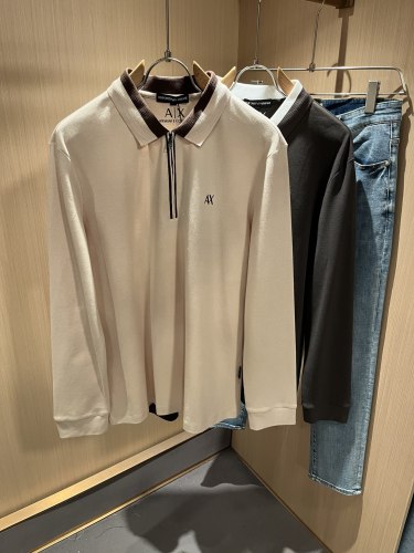 送料込 2025 ジョルジオアルマーニ 新作 長袖Tシャツ コピー