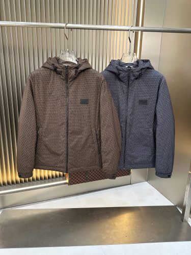 入手困難！2025 フェンディ 新作 ダウンジャケット 偽物 2色