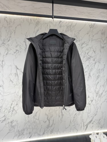入手困難！2025 プラダ 新作 ダウンジャケット スーパーコピー