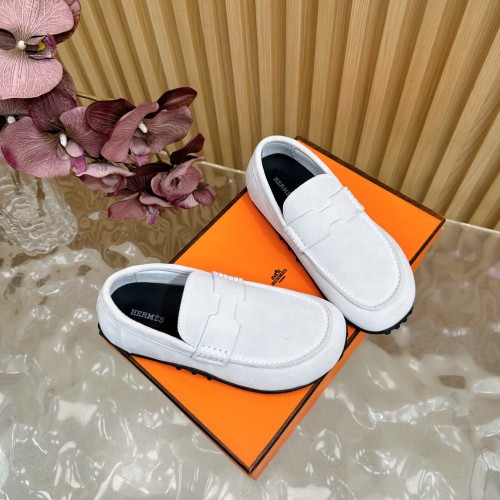 注目アイテム♡ 2026 エルメス 新作 スニーカー 偽物