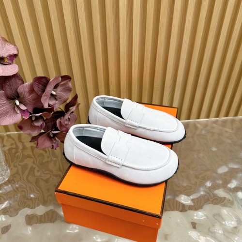 注目アイテム♡ 2026 エルメス 新作 スニーカー 偽物