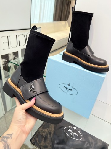 日本未入荷 2026 プラダ 新作 ブーツ コピー