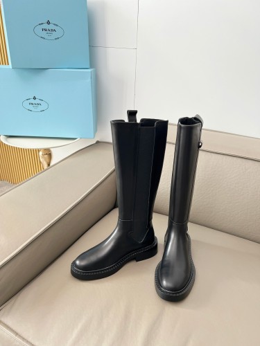 【限定カラー】2026 プラダ 新作 ブーツ スーパーコピー