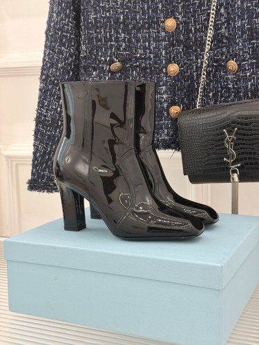 【大特価】2026 プラダ 新作 ブーツ 偽物