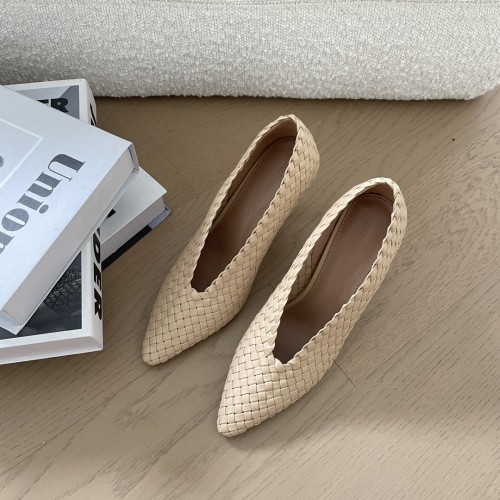 入手困難品！2026 ボッテガヴェネタ 新作 ハイヒール 偽物