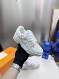 入手困難！2026 ルイヴィトン 新作 男女兼用 スニーカー スーパーコピー