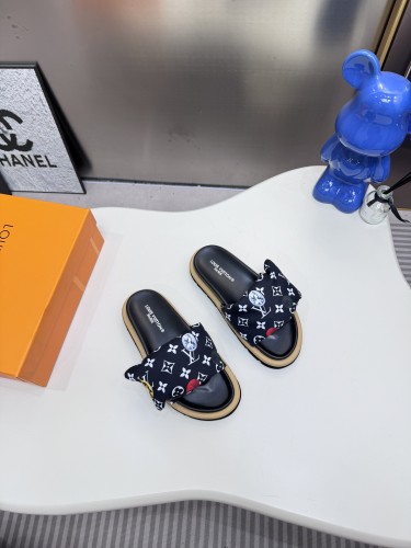 超希少！2026 ルイヴィトン 新作 男女兼用 サンダル-スリッパ 偽物