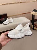 人気急上昇 2026 ヒューゴボス 新作 スニーカー 偽物