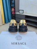 注目度抜群！2026 ヴェルサーチェ 新作 スニーカー スーパーコピー