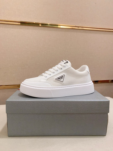 注目度抜群！2026 プラダ 新作 スニーカー スーパーコピー