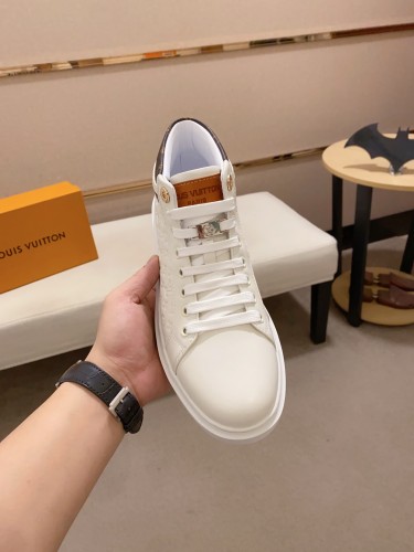 【即発】★ 2026 ルイヴィトン 新作 スニーカー コピー