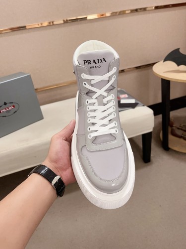 完売前に！2026 プラダ 新作 スニーカー コピー
