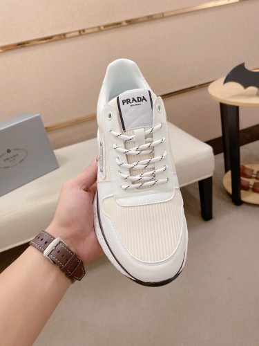 注目度抜群！2026 プラダ 新作 スニーカー スーパーコピー