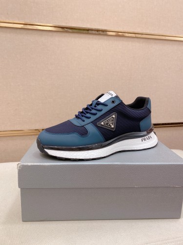 即発送！2026 プラダ 新作 スニーカー 偽物